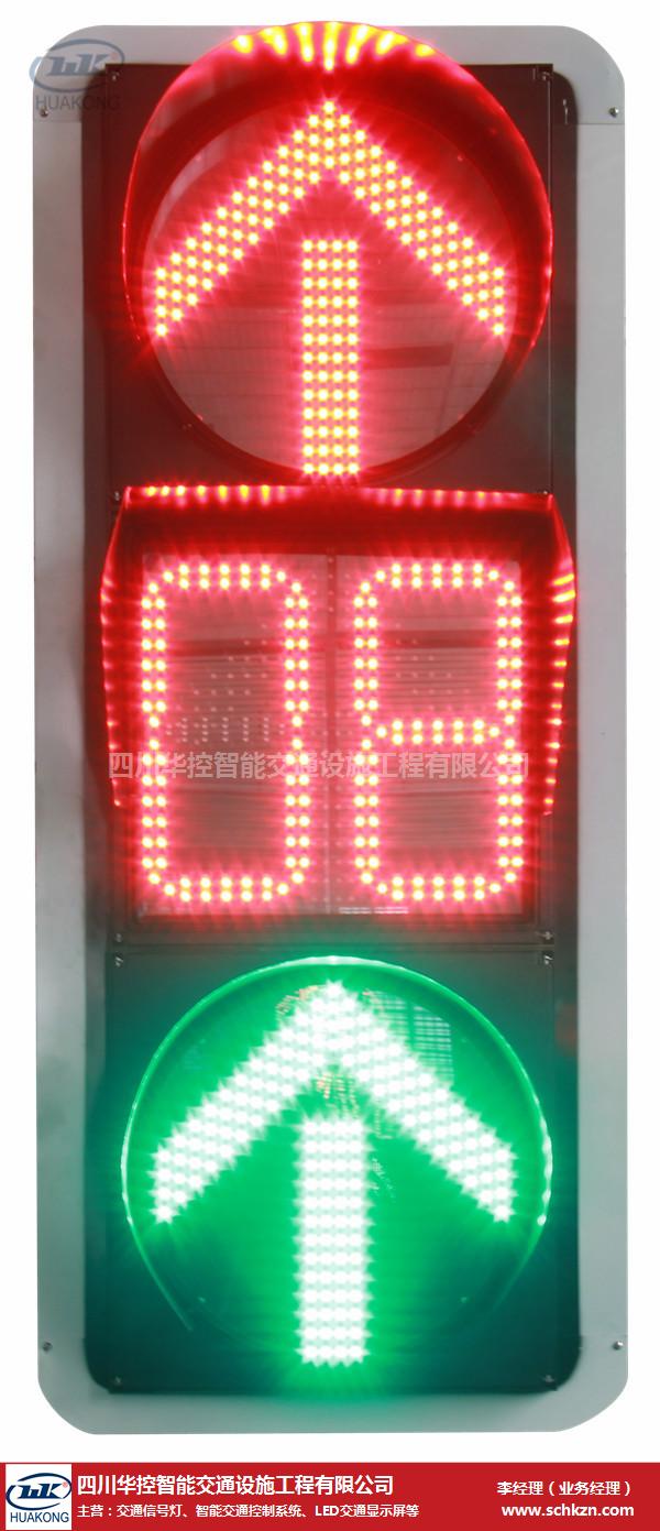 并根据实际车流情况动态调控