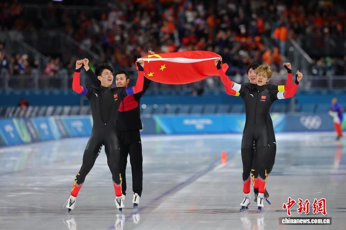 中国队在米兰冬奥实现历史性首枚速度滑冰男子