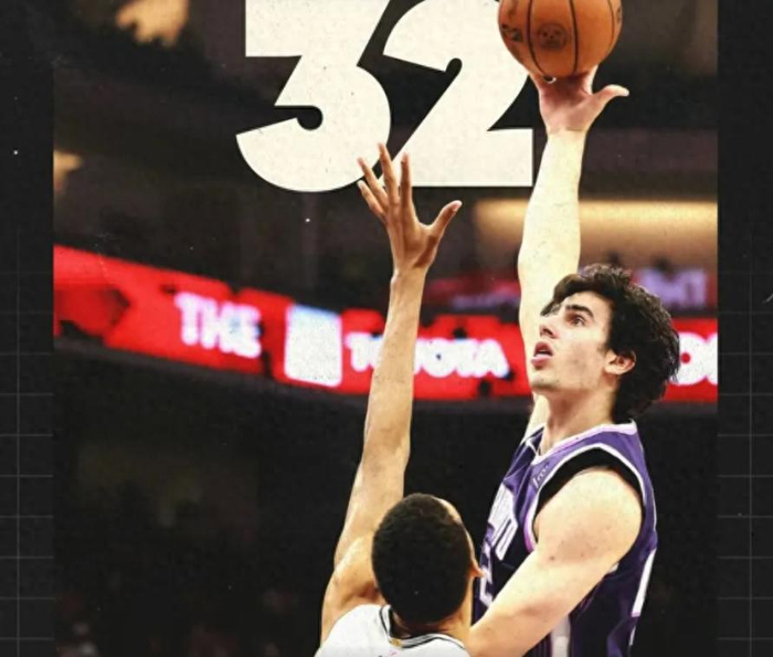 国王新星雷诺三战砍32+9 挑战文班亚马引发热议