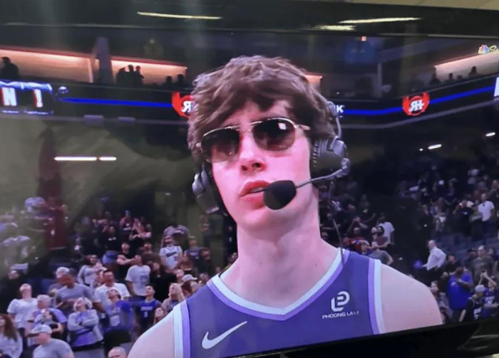 国王新星雷诺三战砍32+9 挑战文班亚马引发热议