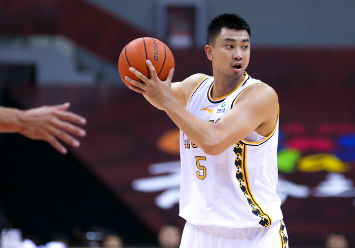 浙江广厦签回老将苏若禹 助力胡金秋减轻防守压