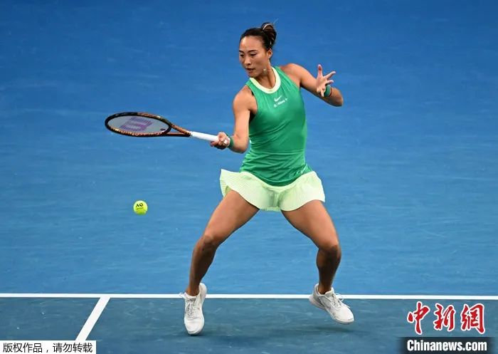 郑钦文澳网女单决赛不敌萨巴伦卡 创个人大满贯