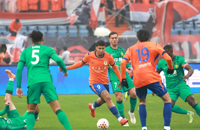 克雷桑伤愈谢文能复出 山东泰山迎战河南队