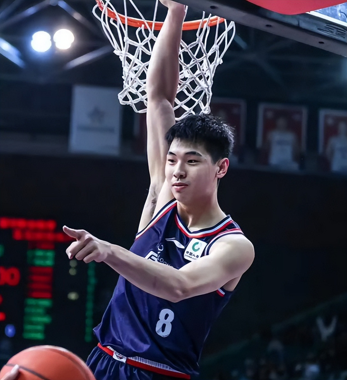 崔永熙复出后状态起伏 广东男篮季后赛面临多重